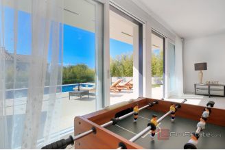 019 2022 465 island krk modern villa in attractive location for sale