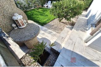 013 1021 25 Krk Apartment with a garden and sea view for sale