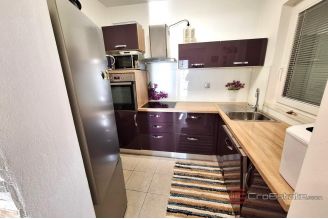 013 1021 25 Krk Apartment with a garden and sea view for sale