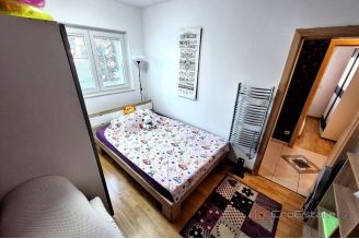 013 1021 25 Krk Apartment with a garden and sea view for sale