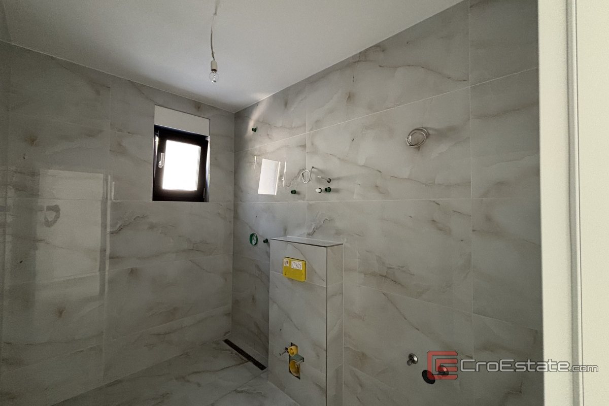 009 2035 254 Ciovo Modern two bedroom apartment with pool for sale 009 2035 254 Ciovo Modern two bedroom apartment with pool for sale