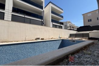 011 2035 254 Ciovo Modern two bedroom apartment with pool for sale 011 2035 254 Ciovo Modern two bedroom apartment with pool for sale