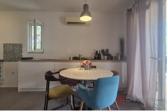 020 2031 199 Hvar Villa with pool and an open sea view for sale1