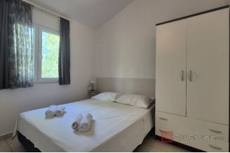 020 2031 199 Hvar Villa with pool and an open sea view for sale1