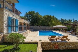 020 1021 26 Krk Luxurious villa with a pool in a quiet location for sale