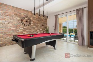 020 1021 26 Krk Luxurious villa with a pool in a quiet location for sale