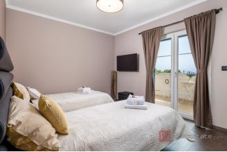 020 1021 26 Krk Luxurious villa with a pool in a quiet location for sale