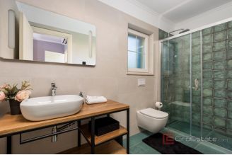 020 1021 26 Krk Luxurious villa with a pool in a quiet location for sale