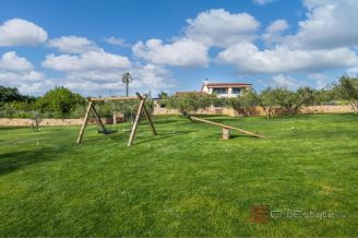 019 1021 27 Krk Luxurious villa with a pool and sea view for sale