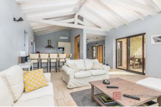 019 1021 27 Krk Luxurious villa with a pool and sea view for sale
