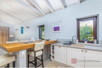 019 1021 27 Krk Luxurious villa with a pool and sea view for sale
