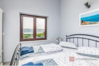 019 1021 27 Krk Luxurious villa with a pool and sea view for sale