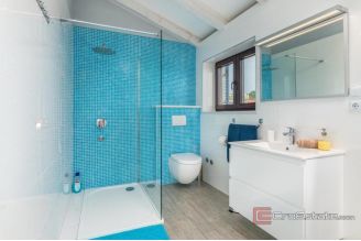 019 1021 27 Krk Luxurious villa with a pool and sea view for sale