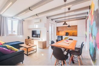 010 1021 28 Krk Three bedroom apartment with sea view for sale