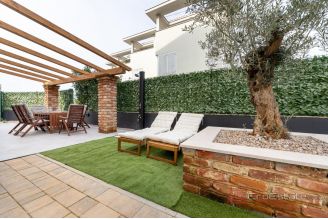 017 1021 29 Krk House with sea view for sale