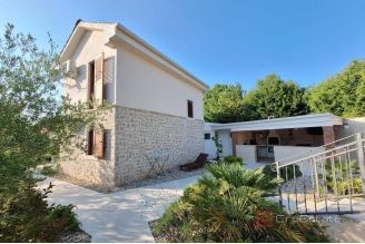 017 1021 30 Krk House with pool for sale