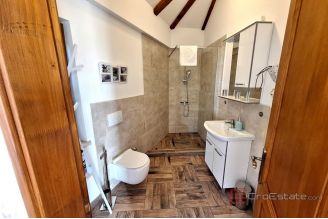 017 1021 30 Krk House with pool for sale