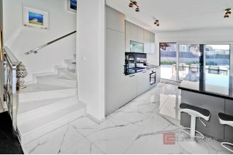 014 1021 33 Krk Modern villa with sea view for sale