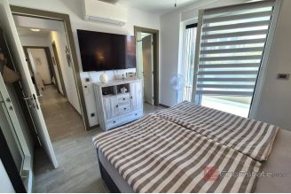 013 1021 34 Krk Apartment with pool and sea view for sale