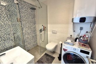 013 1021 34 Krk Apartment with pool and sea view for sale