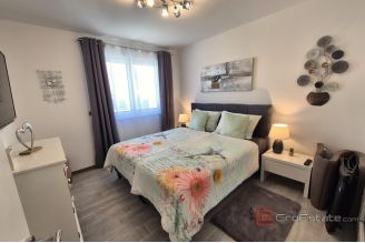 013 1021 34 Krk Apartment with pool and sea view for sale