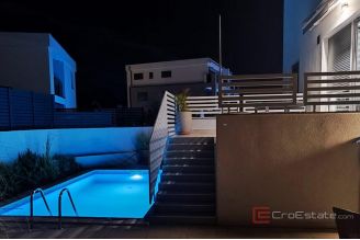 013 1021 34 Krk Apartment with pool and sea view for sale