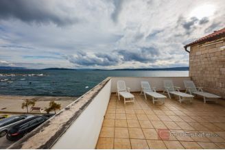 013 2035 256 Kastela Stone residence in the first row to the sea for sale