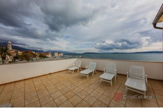 013 2035 256 Kastela Stone residence in the first row to the sea for sale