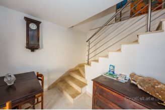 013 2035 256 Kastela Stone residence in the first row to the sea for sale