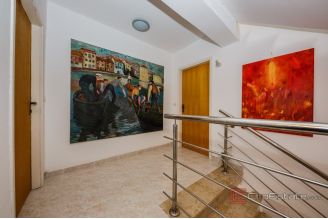 013 2035 256 Kastela Stone residence in the first row to the sea for sale