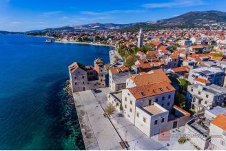 013 2035 256 Kastela Stone residence in the first row to the sea for sale