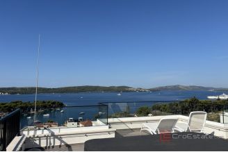 015 2035 257 Trogir Luxury penthouse with an open sea view for sale
