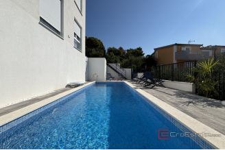 015 2035 257 Trogir Luxury penthouse with an open sea view for sale