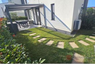016 1023 20 island krk duplex apartment with garden for sale