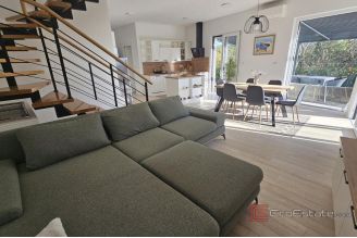 016 1023 20 island krk duplex apartment with garden for sale