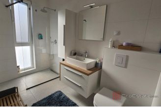 016 1023 20 island krk duplex apartment with garden for sale