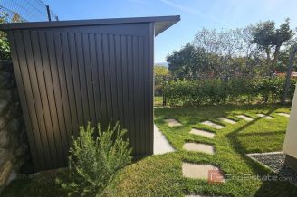 016 1023 20 island krk duplex apartment with garden for sale