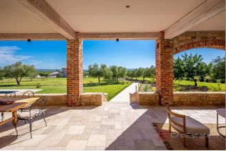 019 1026 15 Zadar Luxurious villa with tennis court for sale