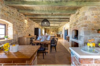 019 1026 15 Zadar Luxurious villa with tennis court for sale