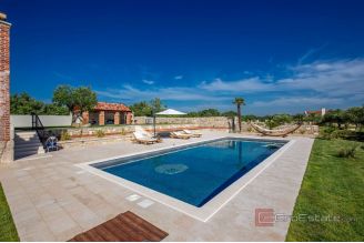 019 1026 15 Zadar Luxurious villa with tennis court for sale