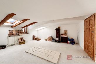 013 1024 34 Opatija Spacious apartment with separate studio apartment for sale