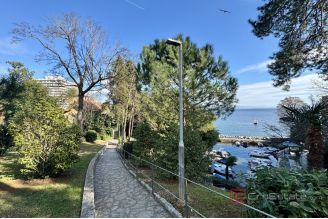 013 1024 34 Opatija Spacious apartment with separate studio apartment for sale