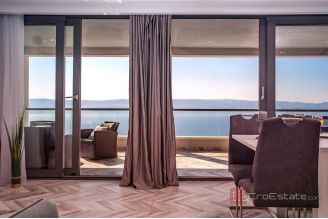 018 2029 107 Omis Villa with pool and sea view for sale