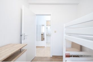 012 2054 01 island pag apartment near the sea for sale