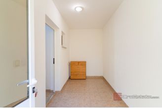 012 2054 01 island pag apartment near the sea for sale