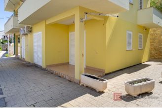 012 2054 01 island pag apartment near the sea for sale