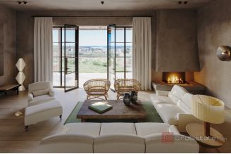 007 2053 02 Novigrad Stone villa with pool for sale