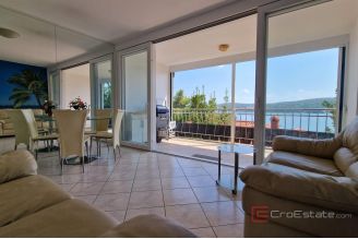 012 1023 22 Two storey apartment with sea view for sale