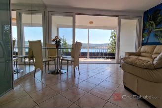 012 1023 22 Two storey apartment with sea view for sale