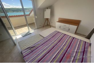 012 1023 22 Two storey apartment with sea view for sale